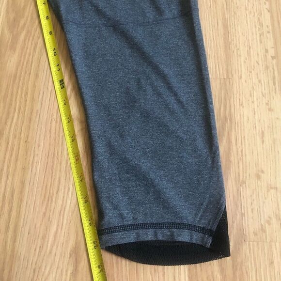 NWT ELIE TAHARI SPORT Danni Capri Leggings - Picture 5 of 7